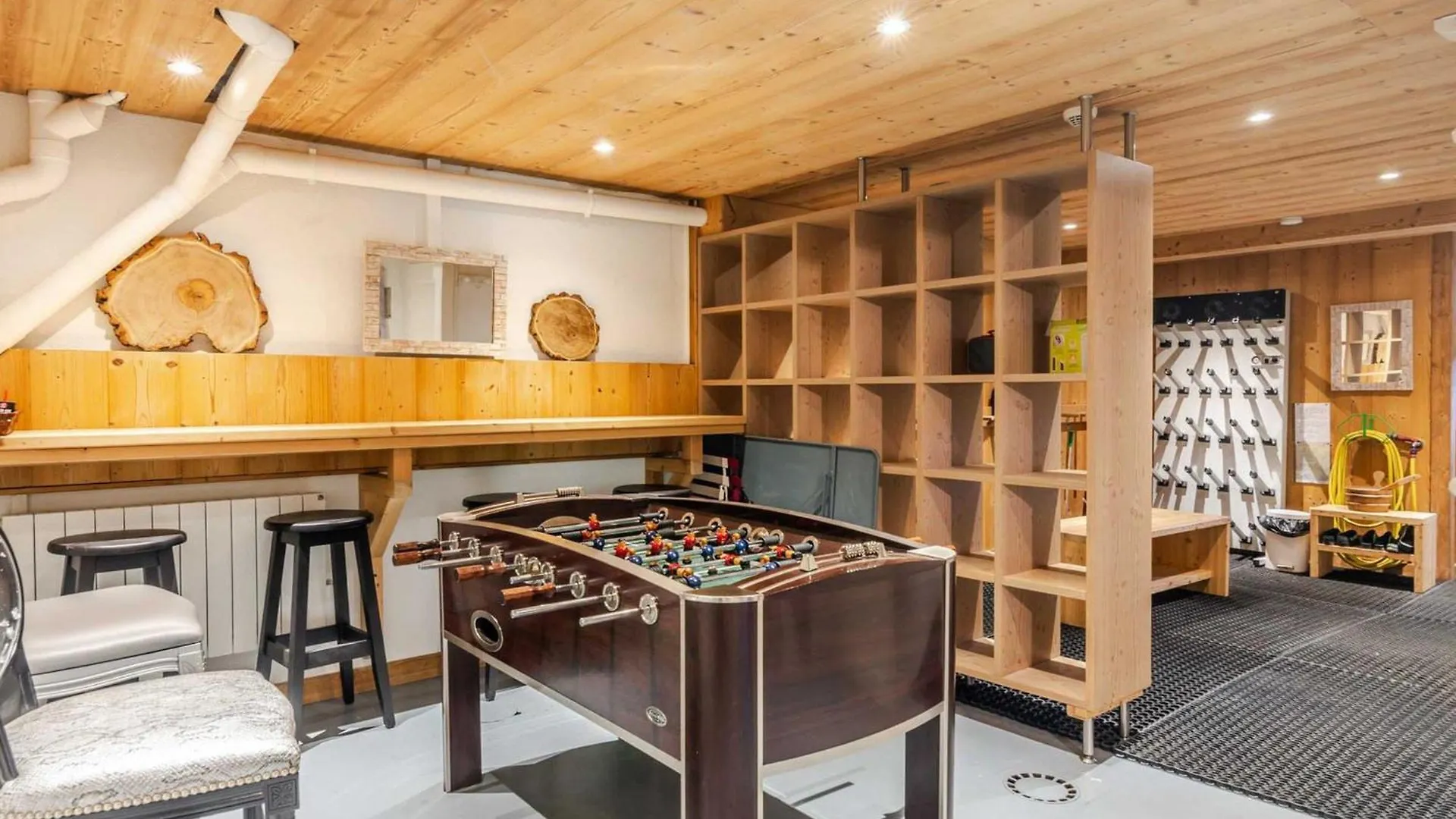 Chalet De Standing A Morzine Avec Jacuzzi, Sauna Et Espace Jeux, A Proximite Des Pistes - Fr-1-754-2