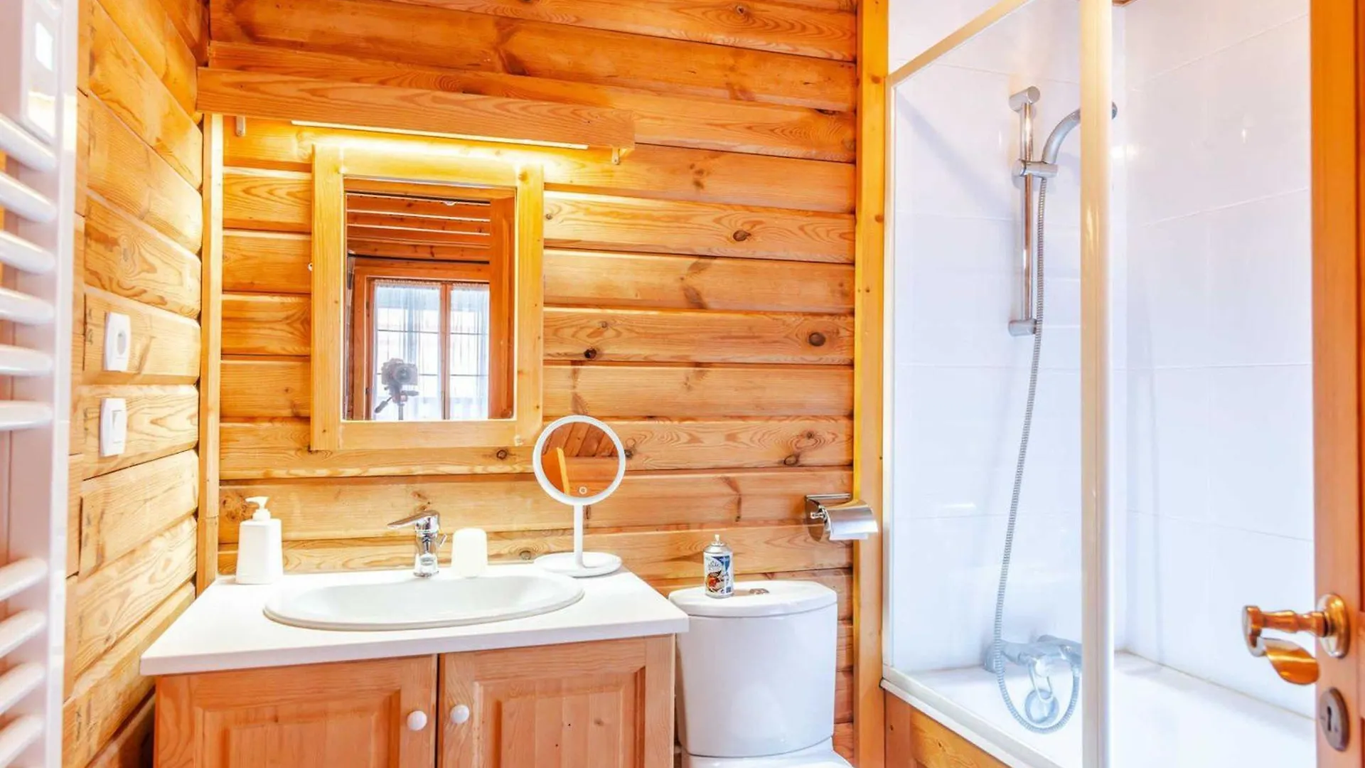 Chalet De Standing A Morzine Avec Jacuzzi, Sauna Et Espace Jeux, A Proximite Des Pistes - Fr-1-754-2